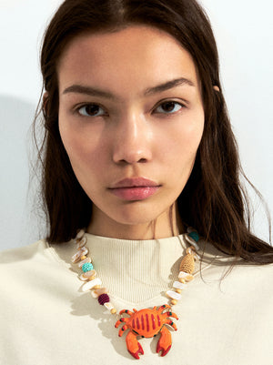 Short Necklace With Crab Shell Pendant