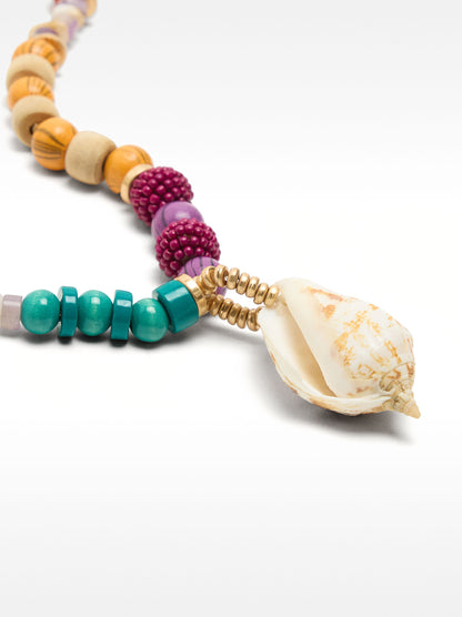 Shell Pendant Bead Necklace