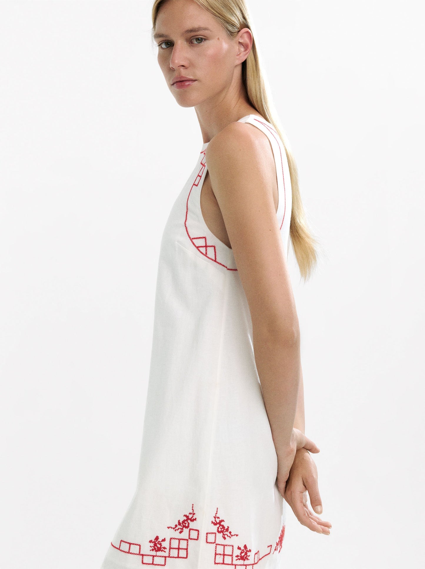 Short Dress With Embroidery