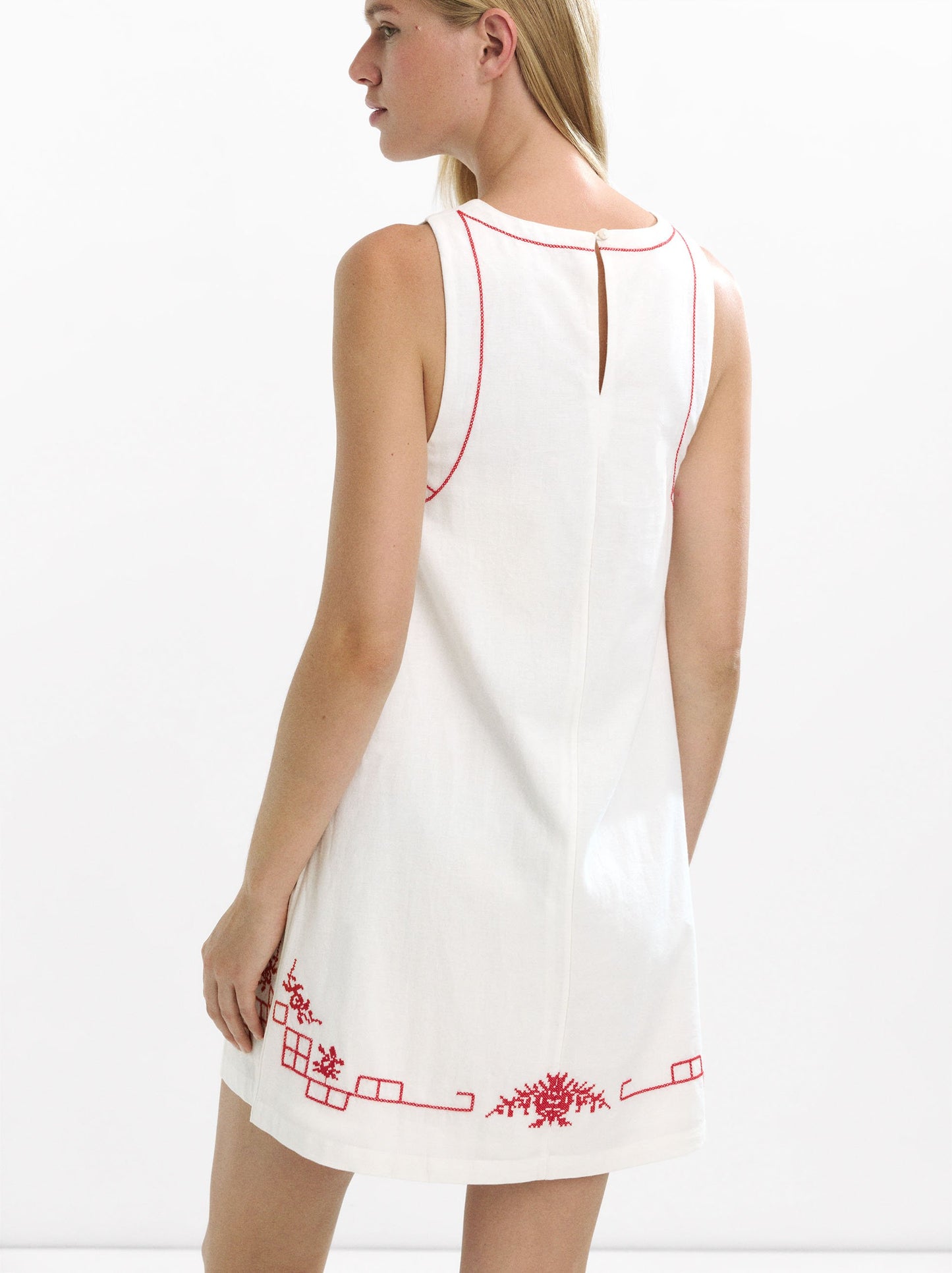 Short Dress With Embroidery