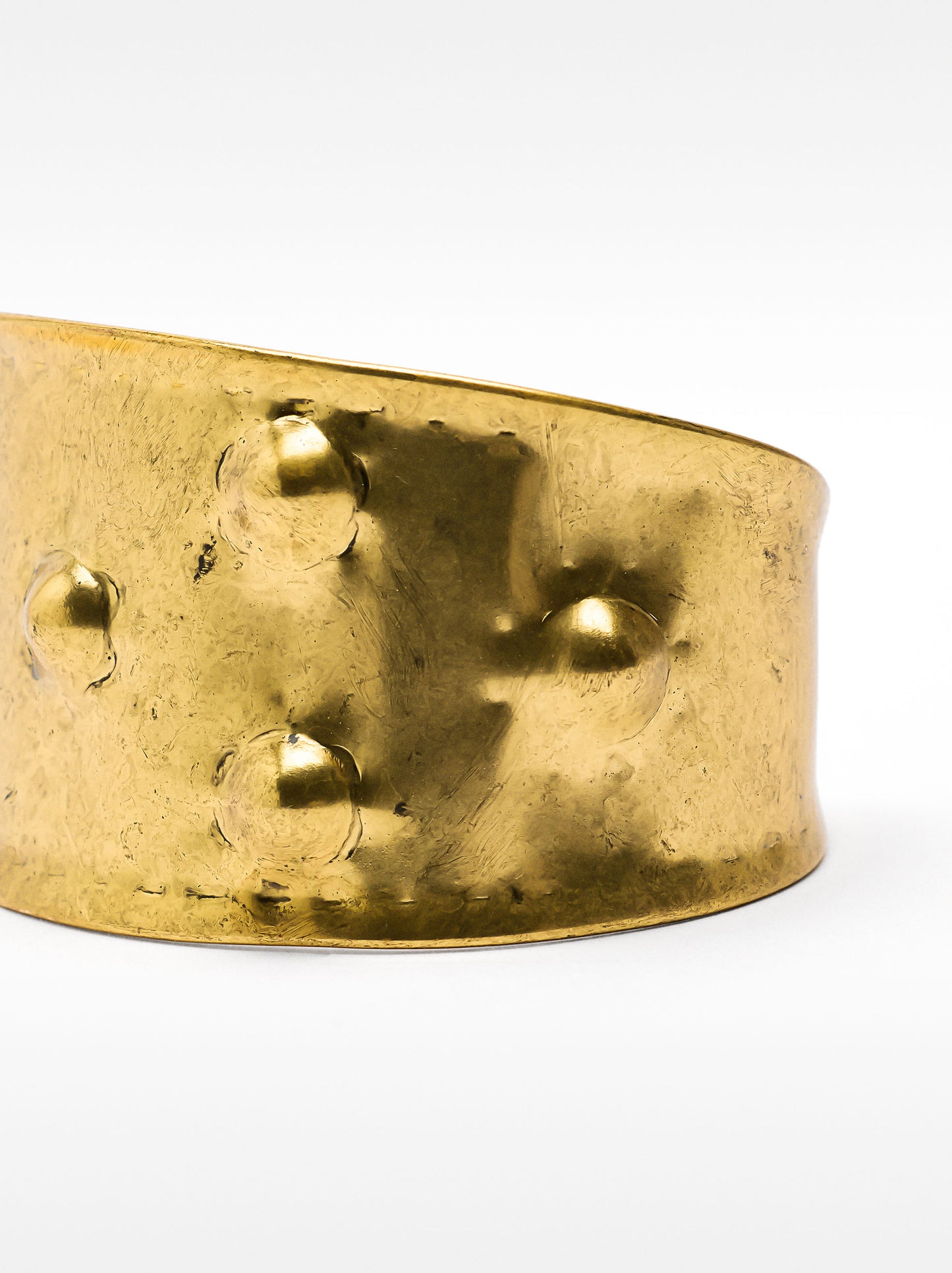 Open Rigid Bracelet With Embossing