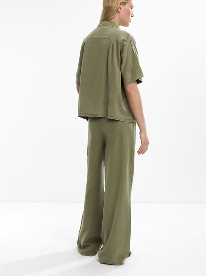 Loose-Fitting Trousers With Elastic Waistband