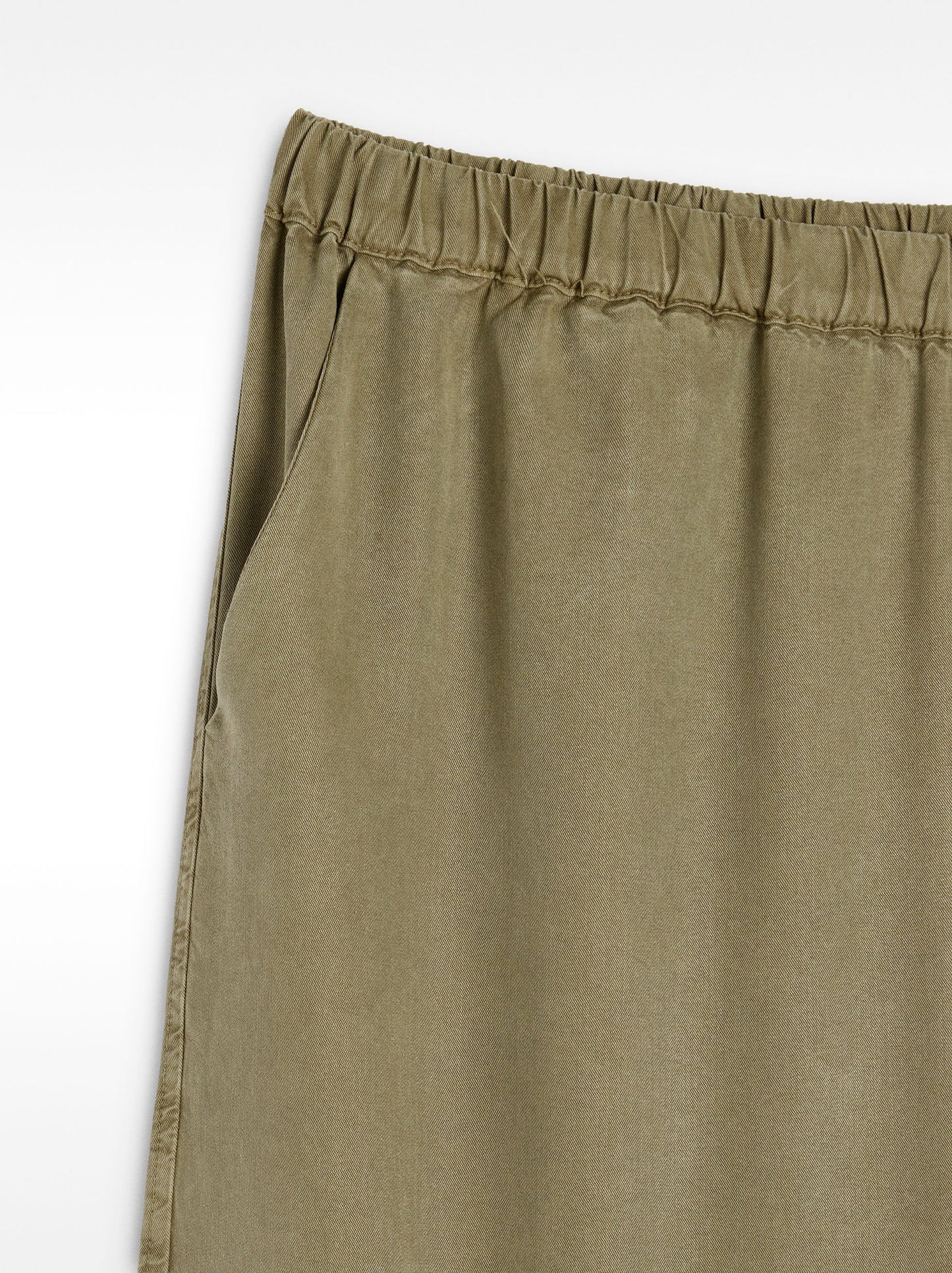 Loose-Fitting Trousers With Elastic Waistband