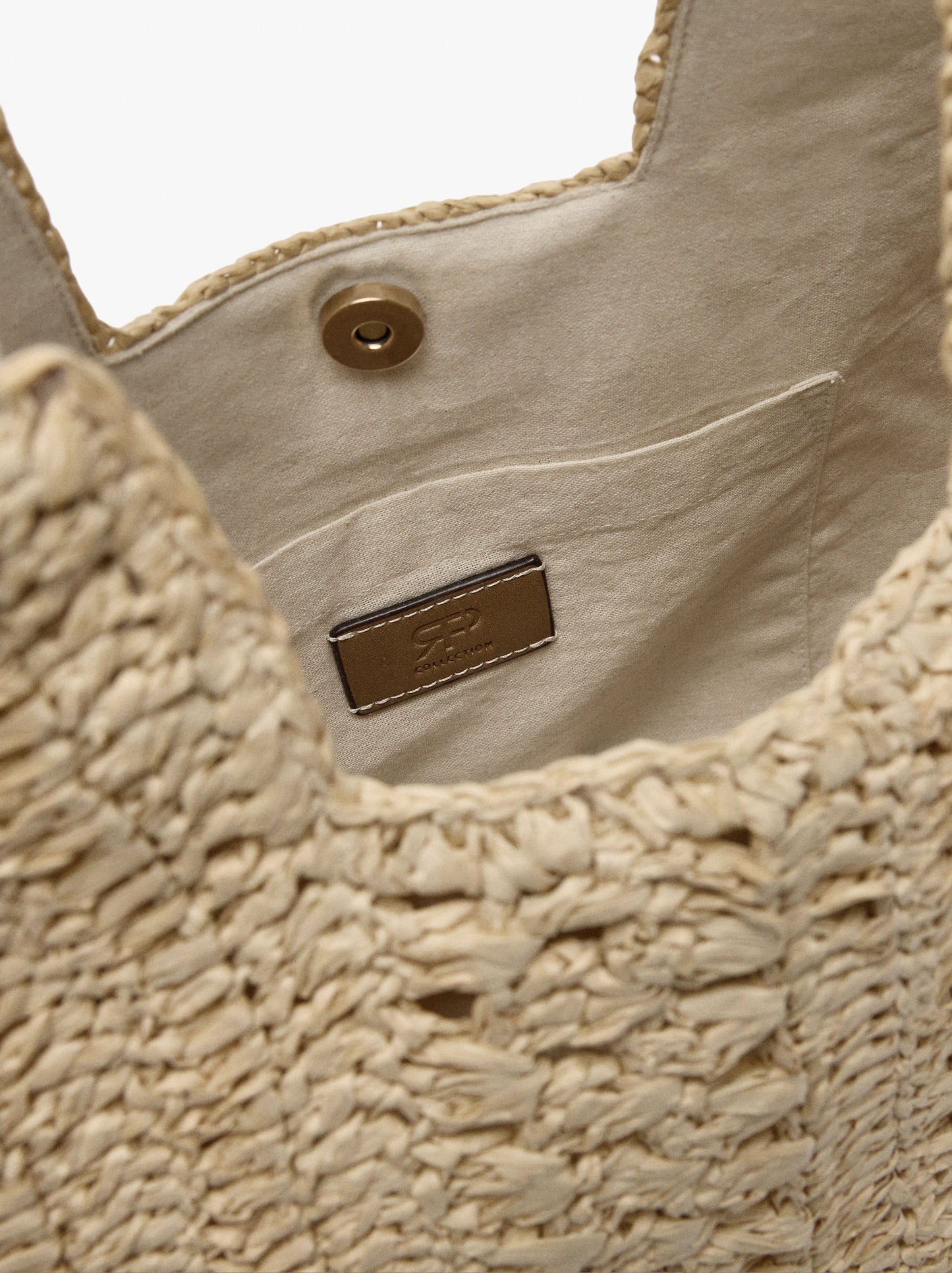 Shopper Bag With Paper Straw Effect With Pendant