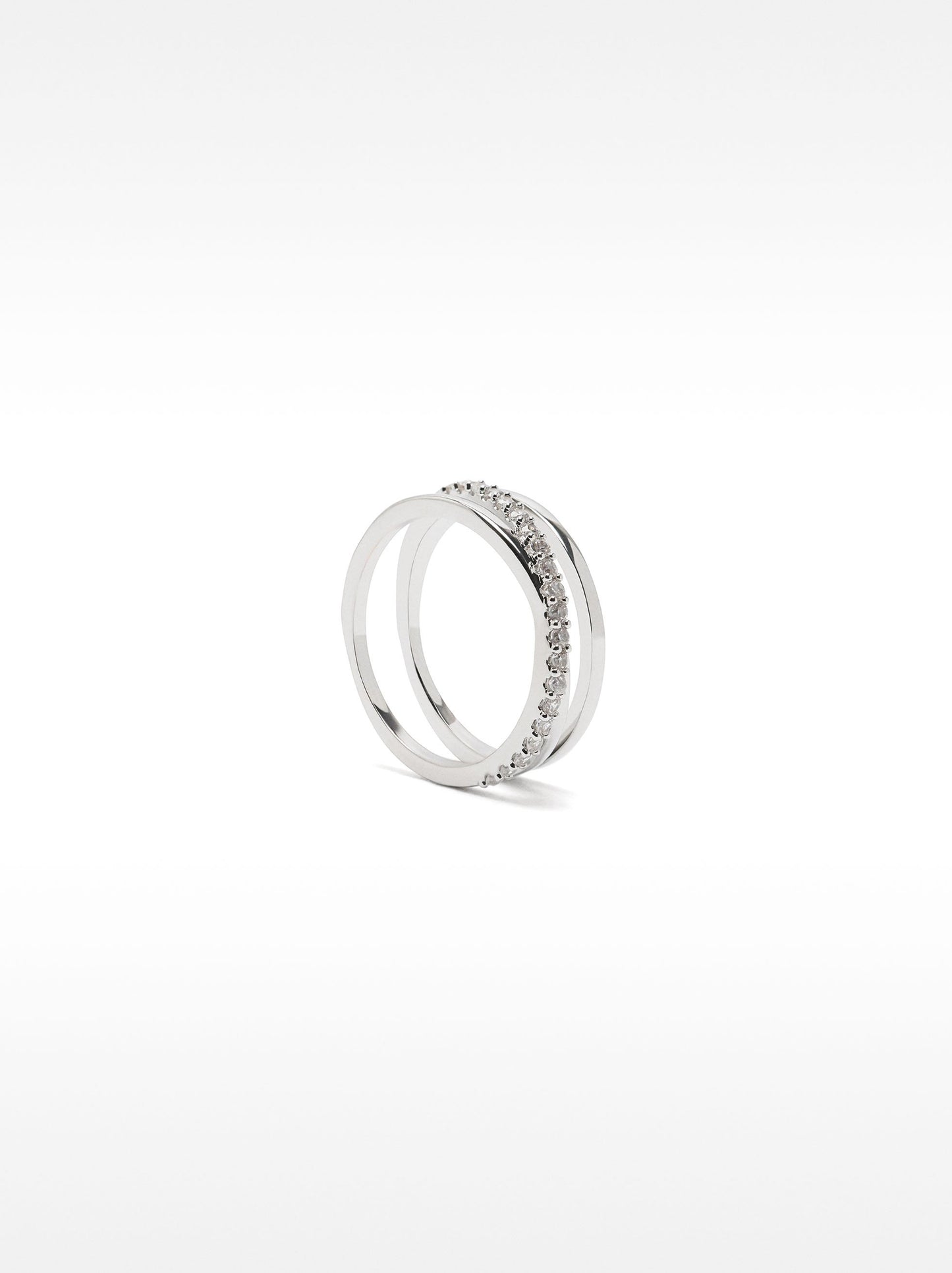 Triple-Effect Ring With Zirconia