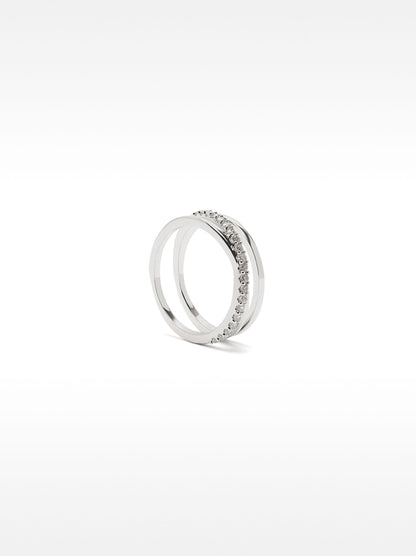 Triple-Effect Ring With Zirconia