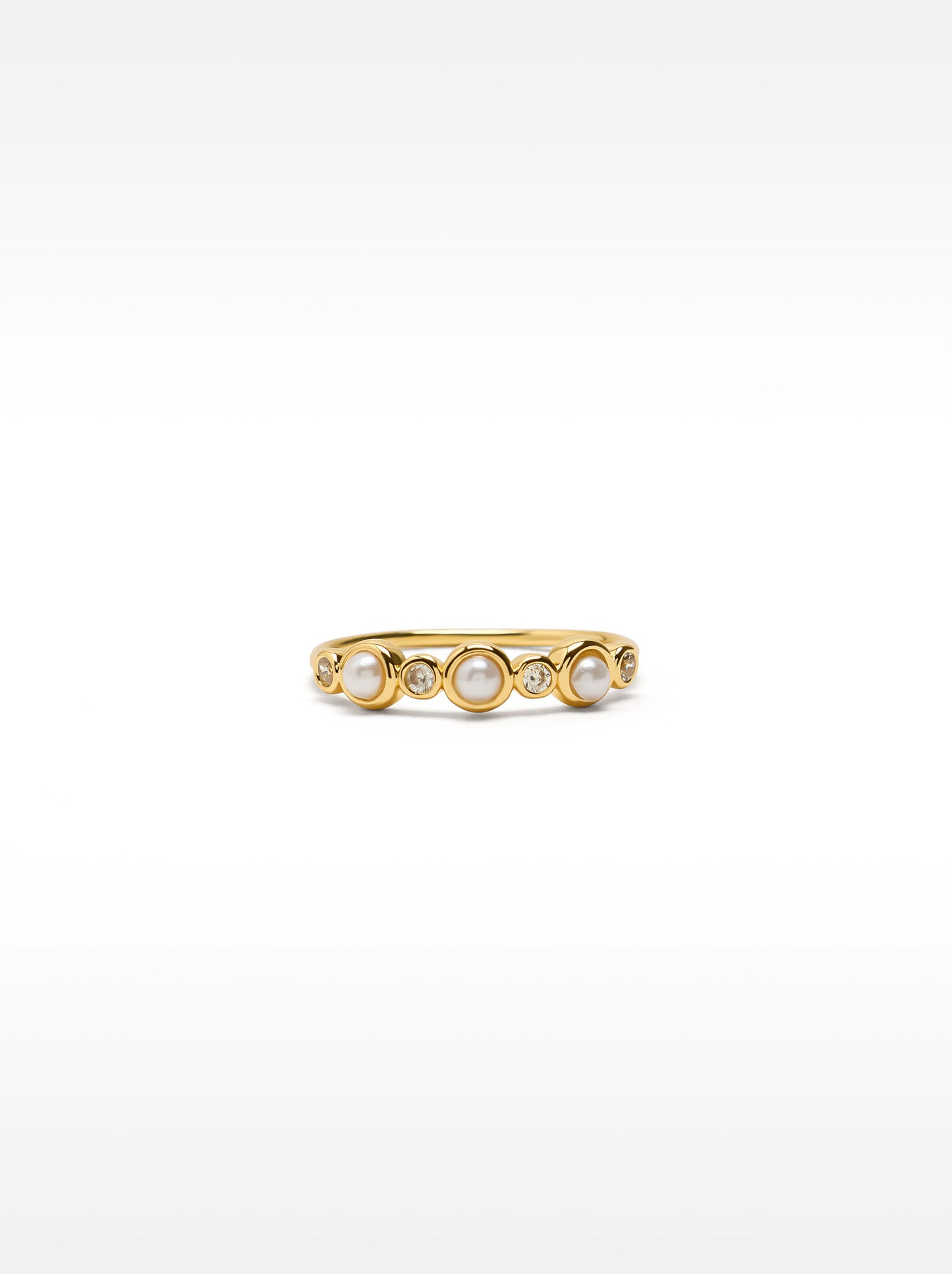 Ring With Zirconia And Pearls