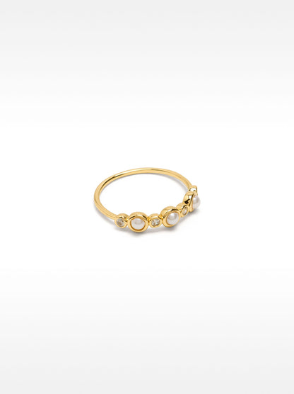 Ring With Zirconia And Pearls