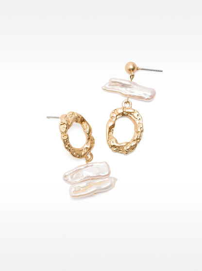 Asymmetrical Earrings With Pearls