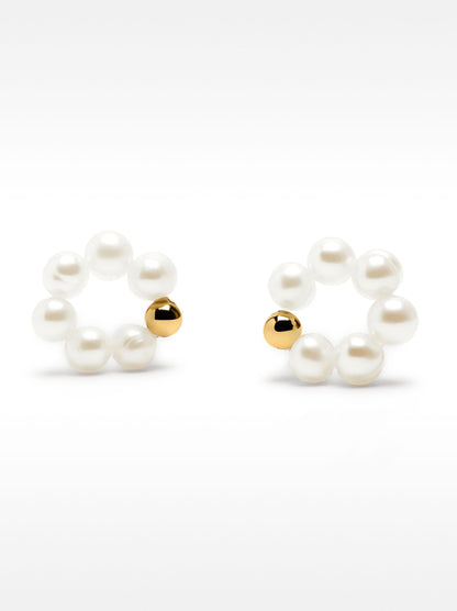 Round Earrings With Freshwater Pearls