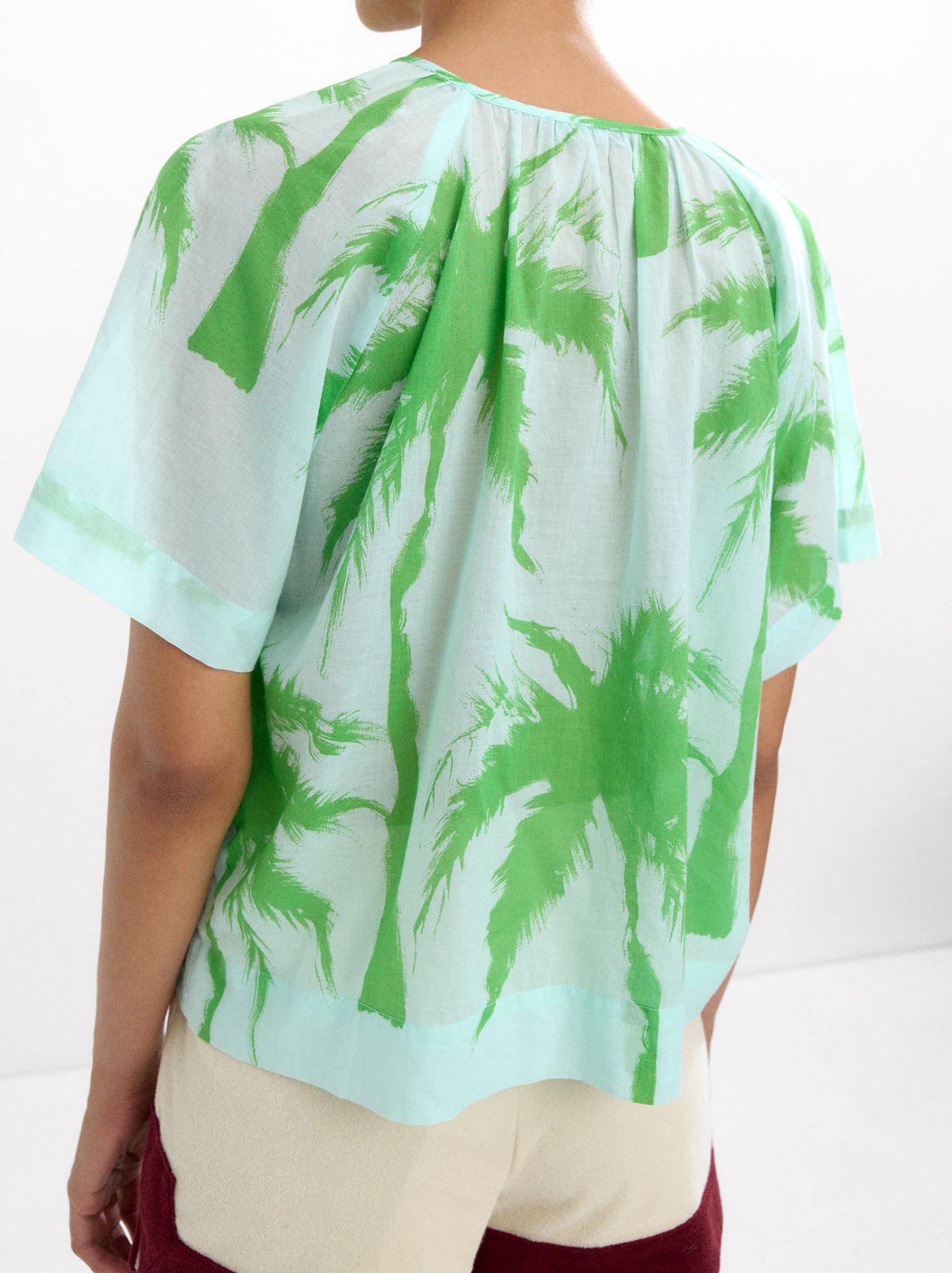 Blouse 100% Cotton With Printed Palm Trees