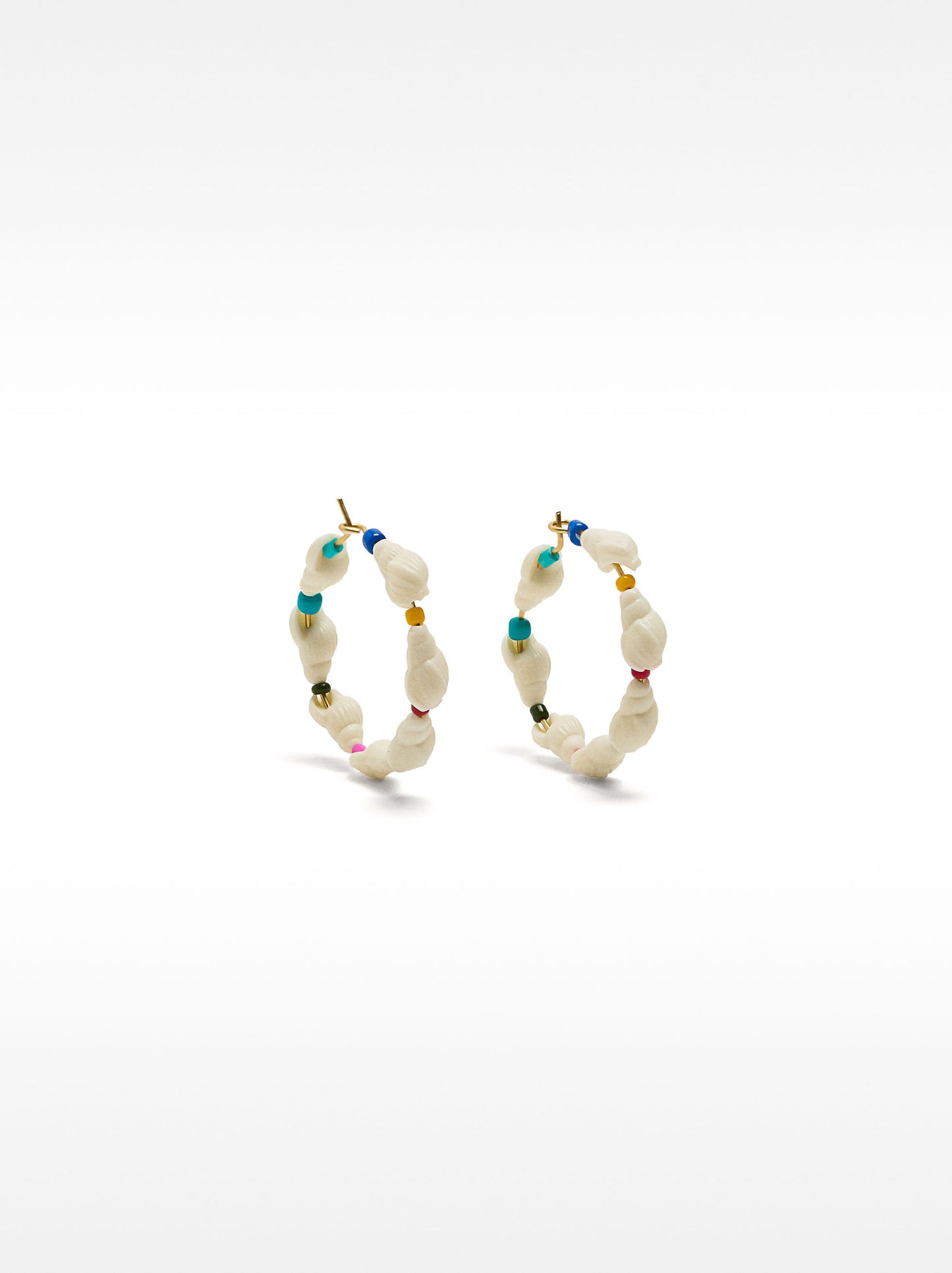 Hoop Earrings With Shells And Multicolor Beads