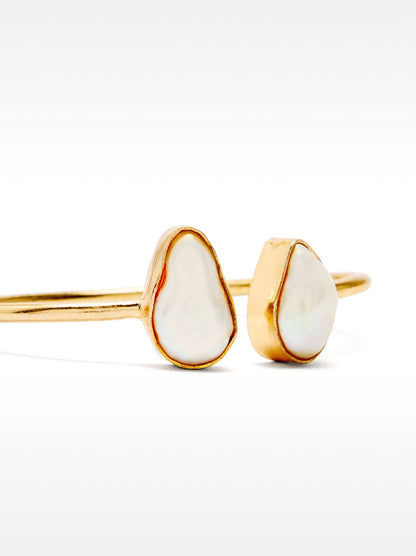 Rigid Bracelet With Freshwater Pearls