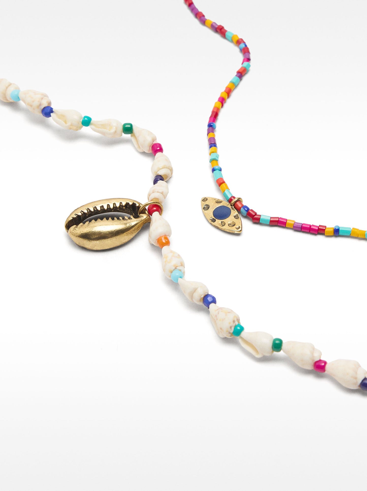 Necklace Set With Shells And Multicolor Beads