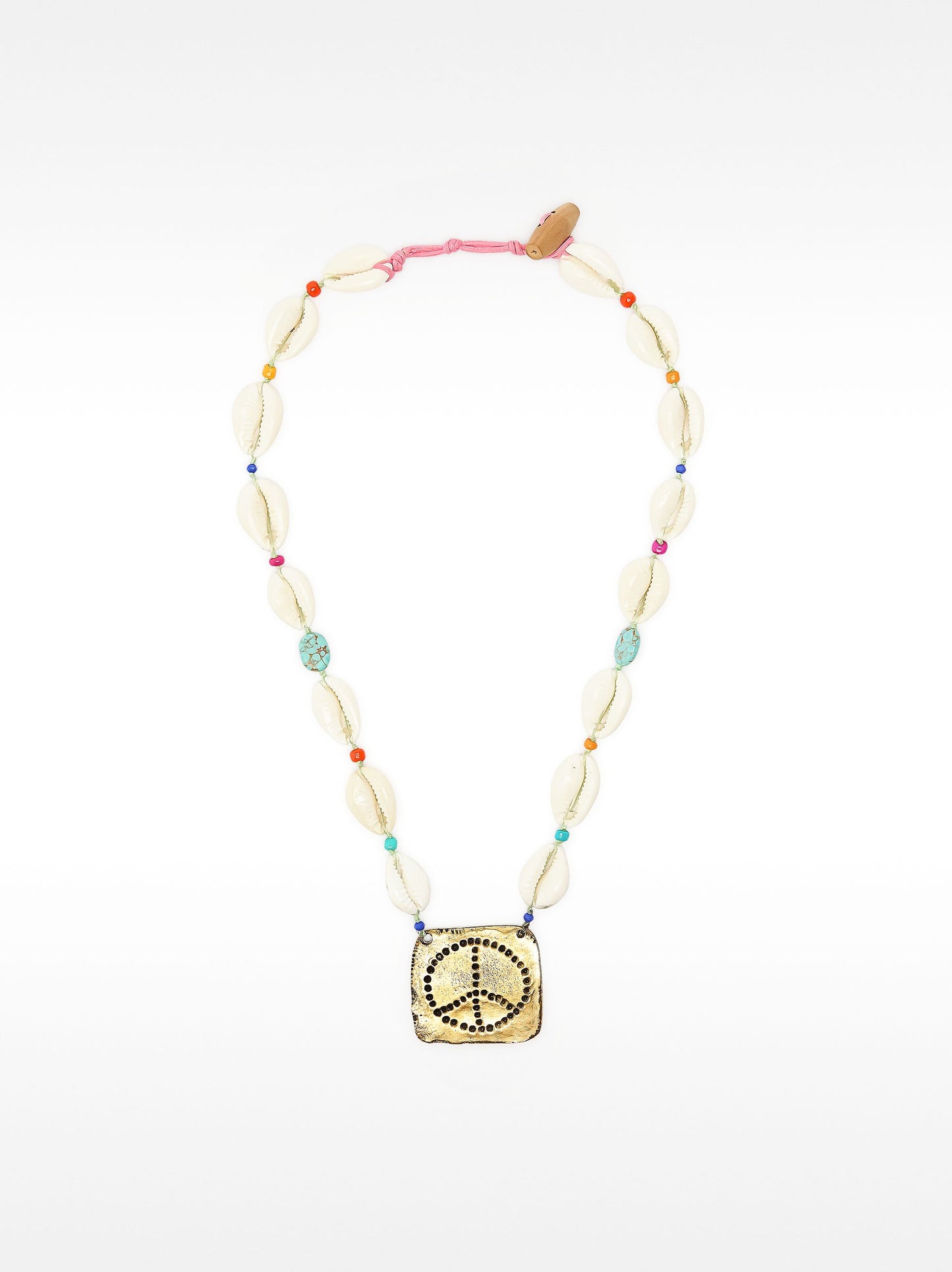 Short Shell Necklace With Pendant