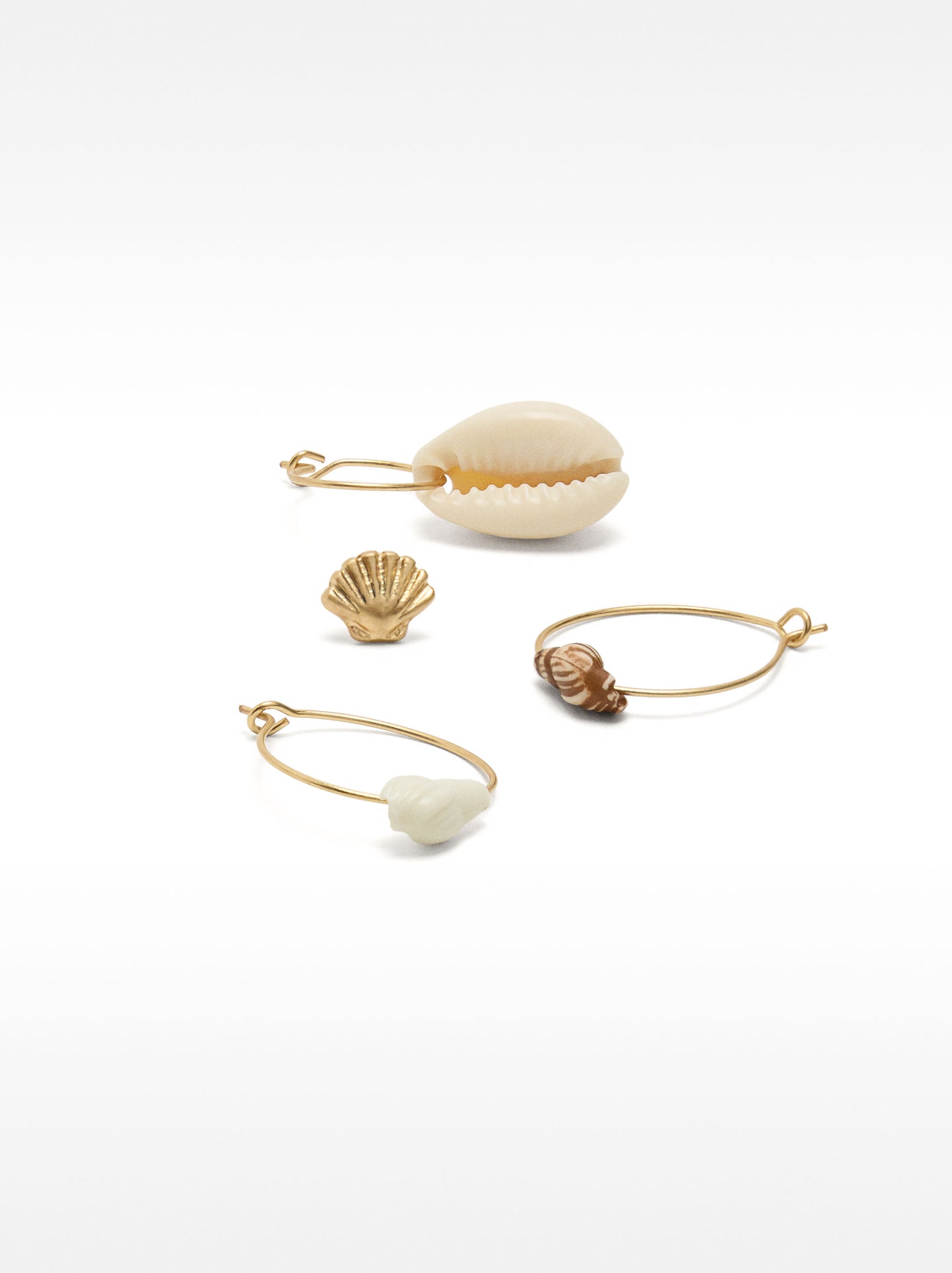 Earring Set With Shells