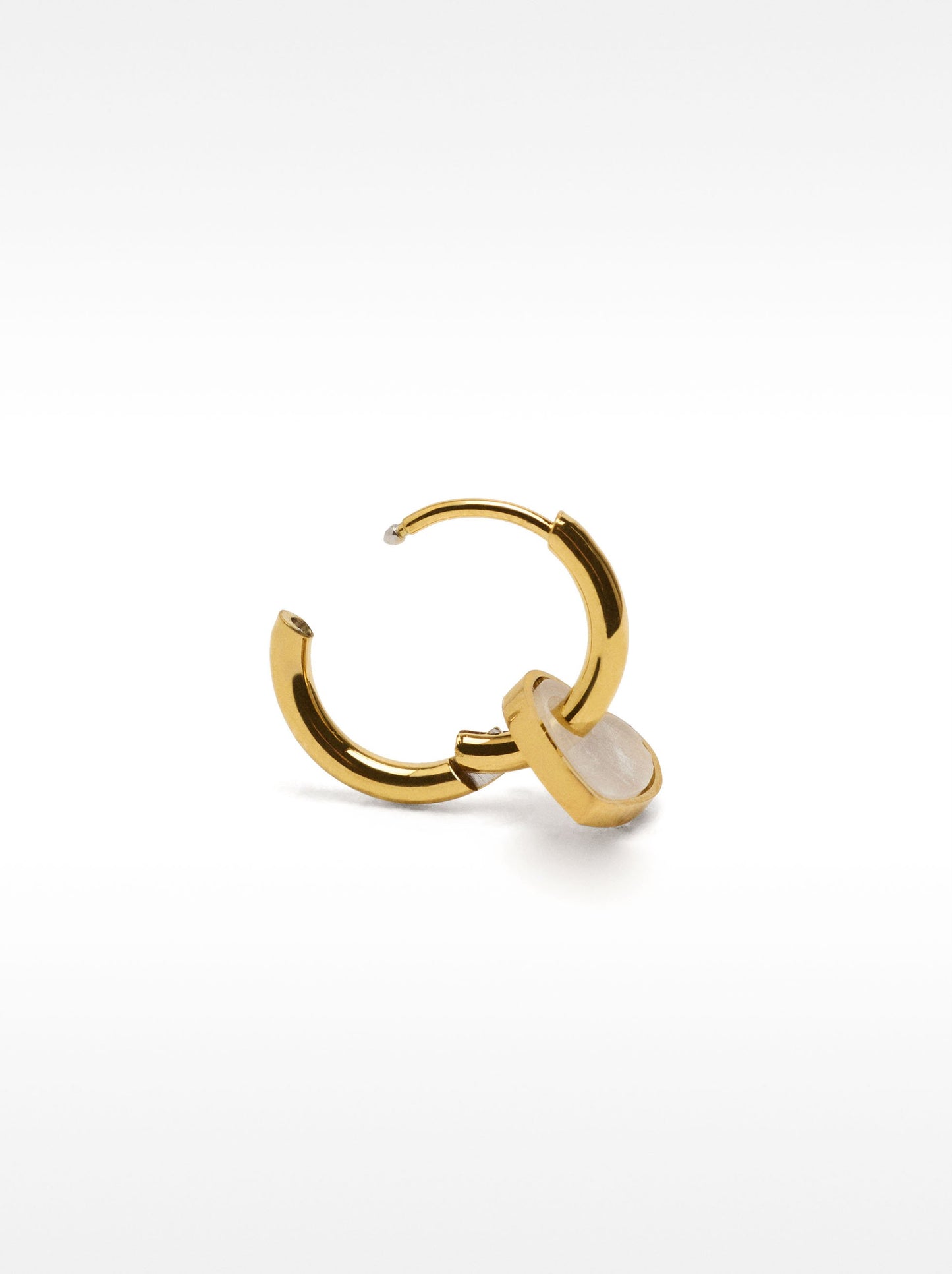 Single Hoop Earring With Shell And Heart - Stainless Steel