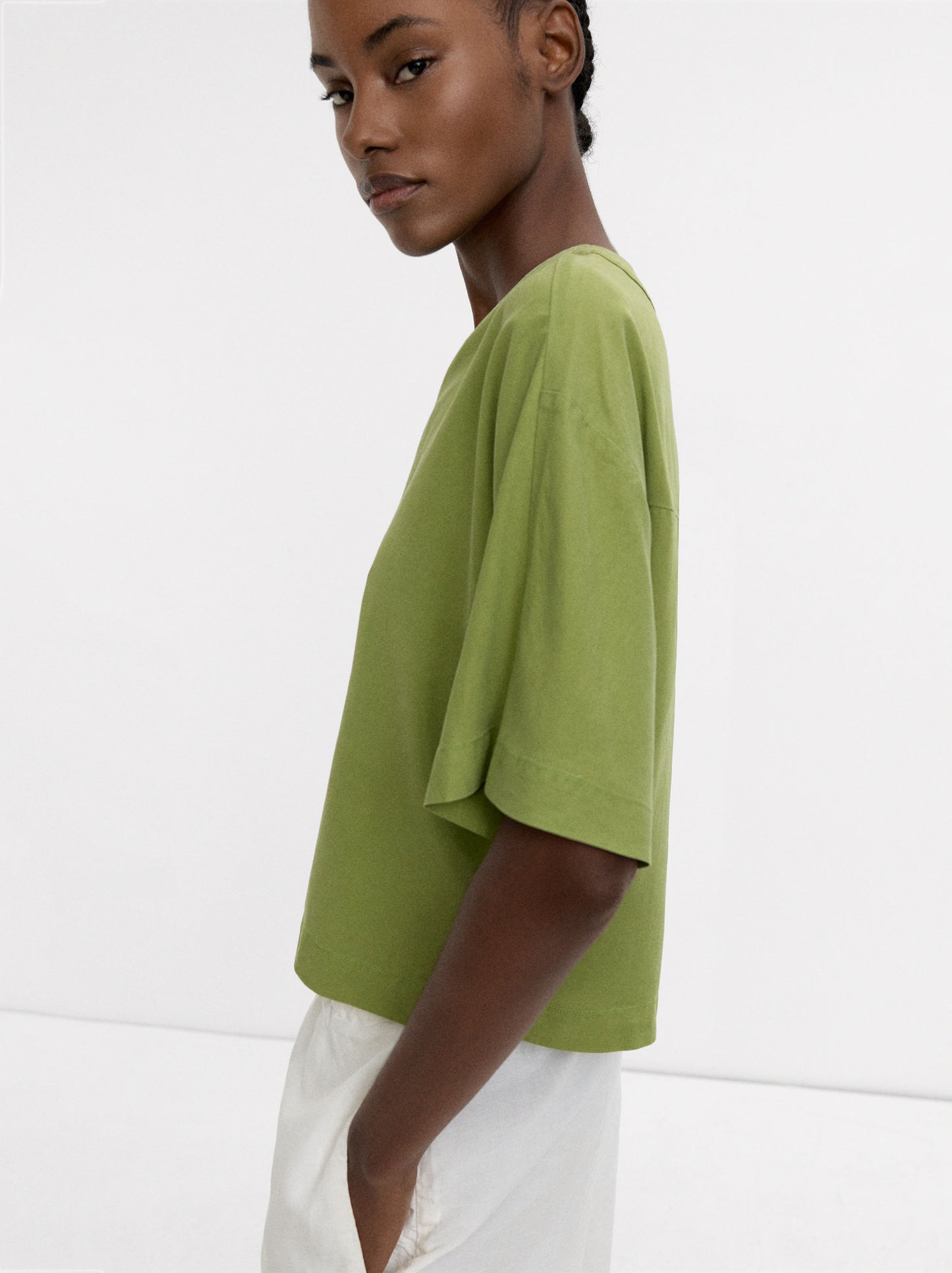 Short-Sleeved Shirt With 100% Lyocell