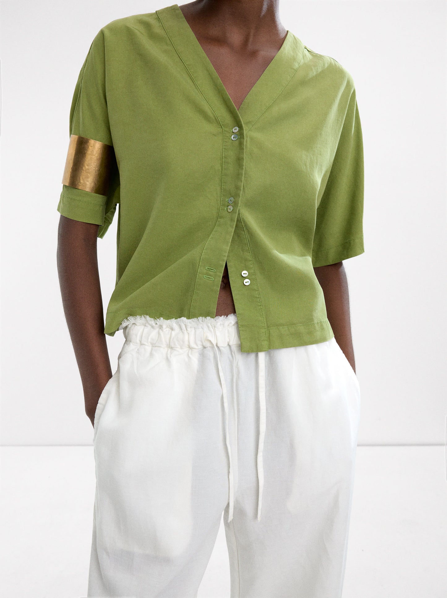 Short-Sleeved Shirt With 100% Lyocell