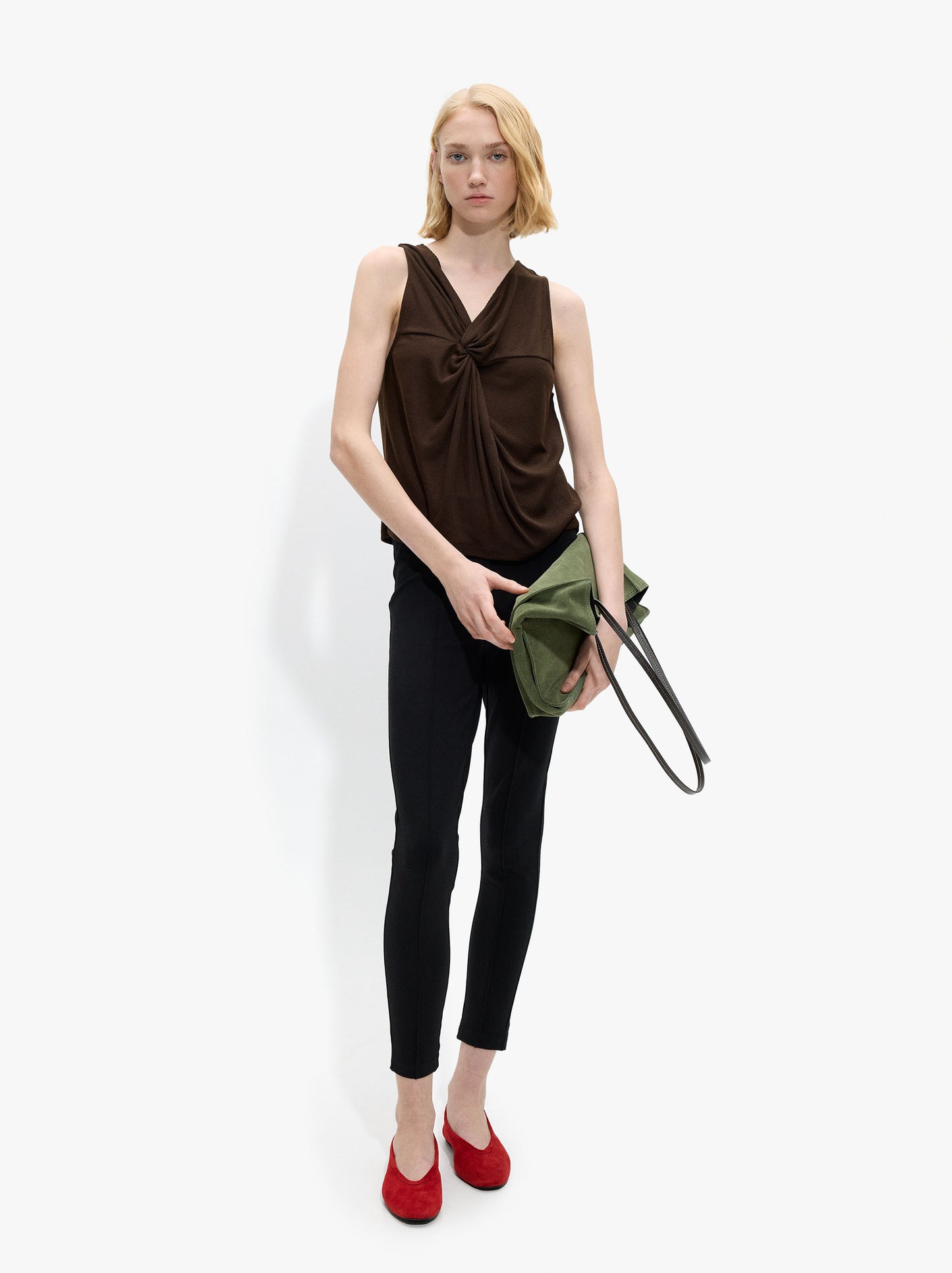 Top Ribbed With Knot