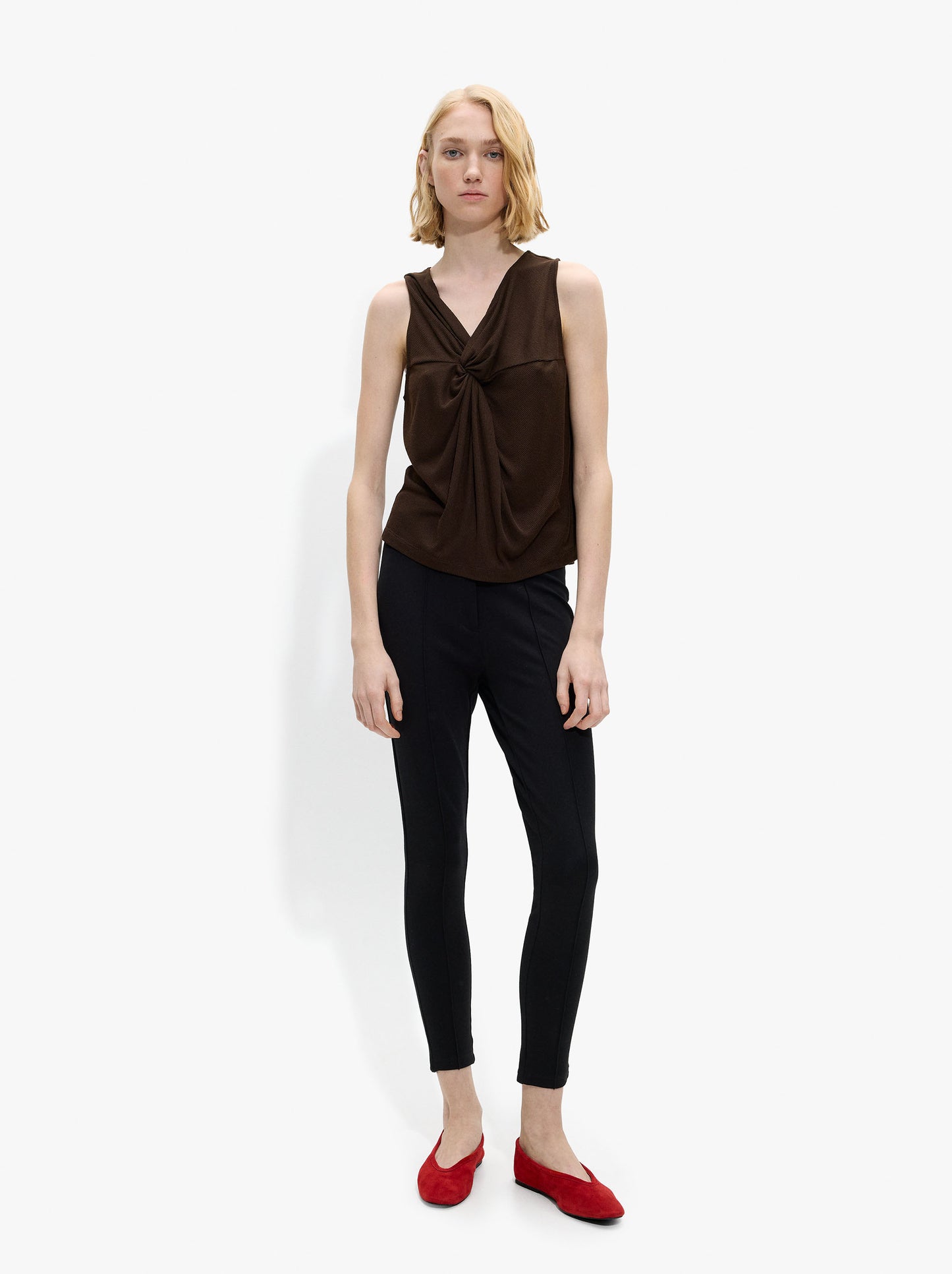 Top Ribbed With Knot