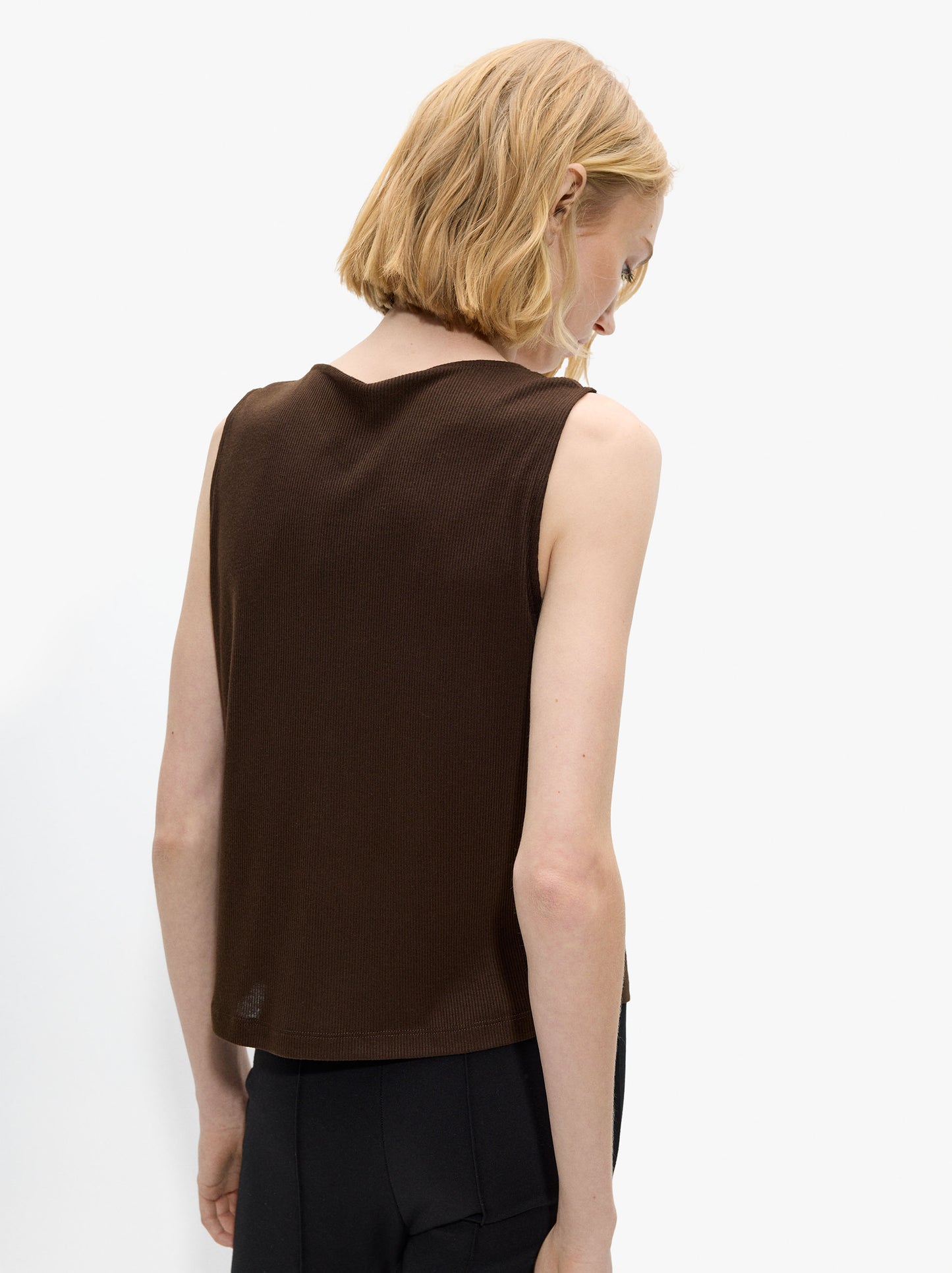 Top Ribbed With Knot