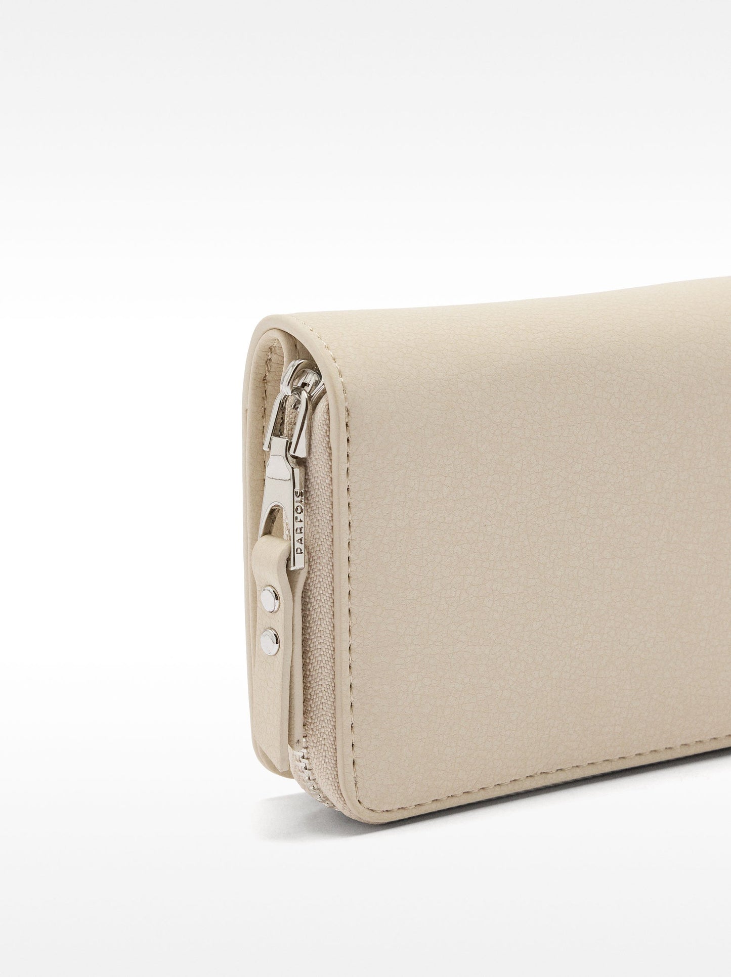 Basic Wallet With Texture