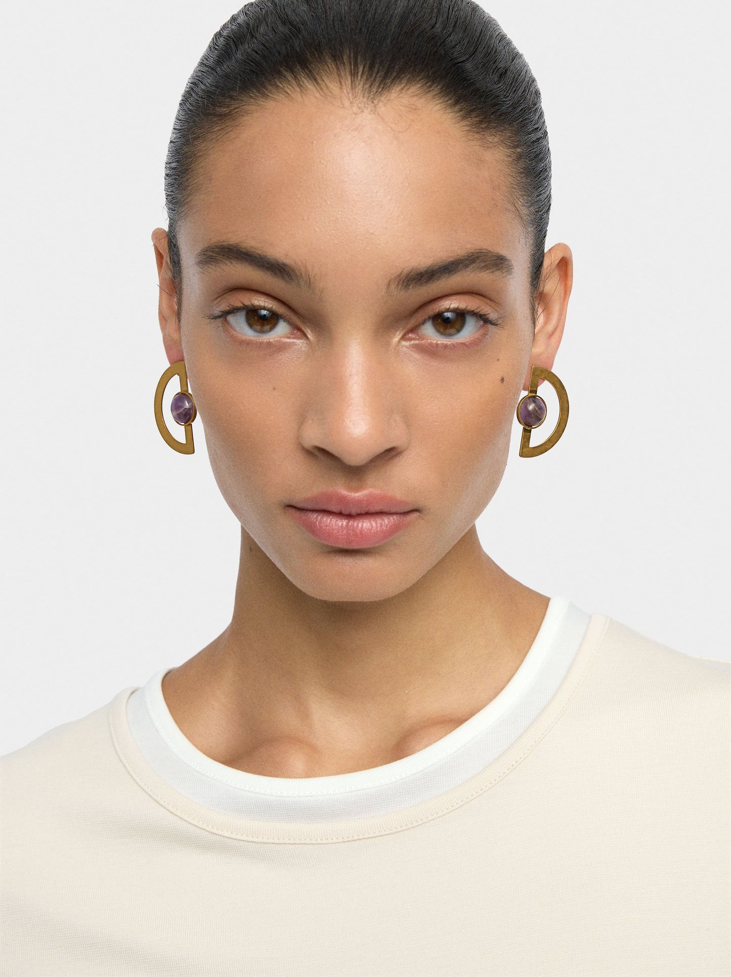 Fan Earring With Stone