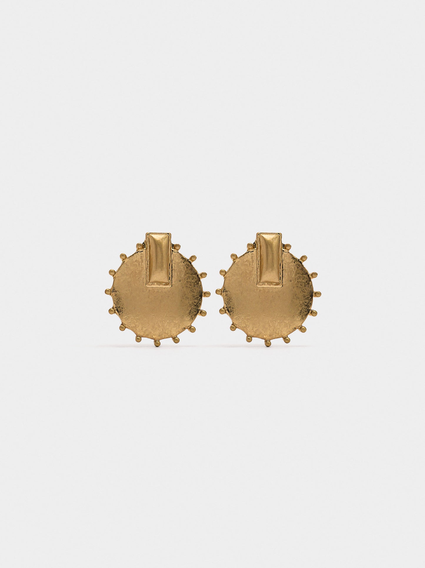 Round Earrings With Sphere Detail