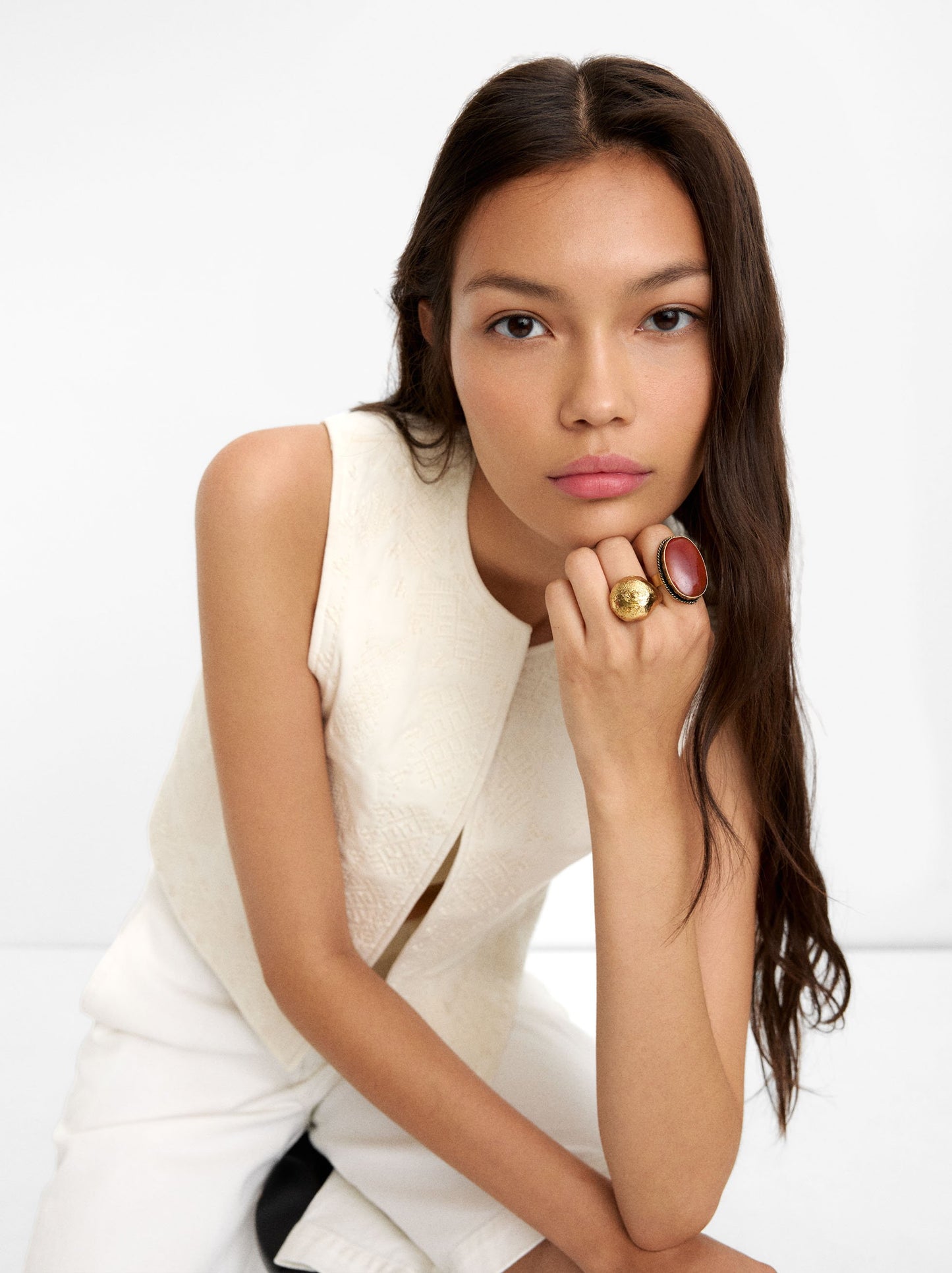 Round Ring With Brass