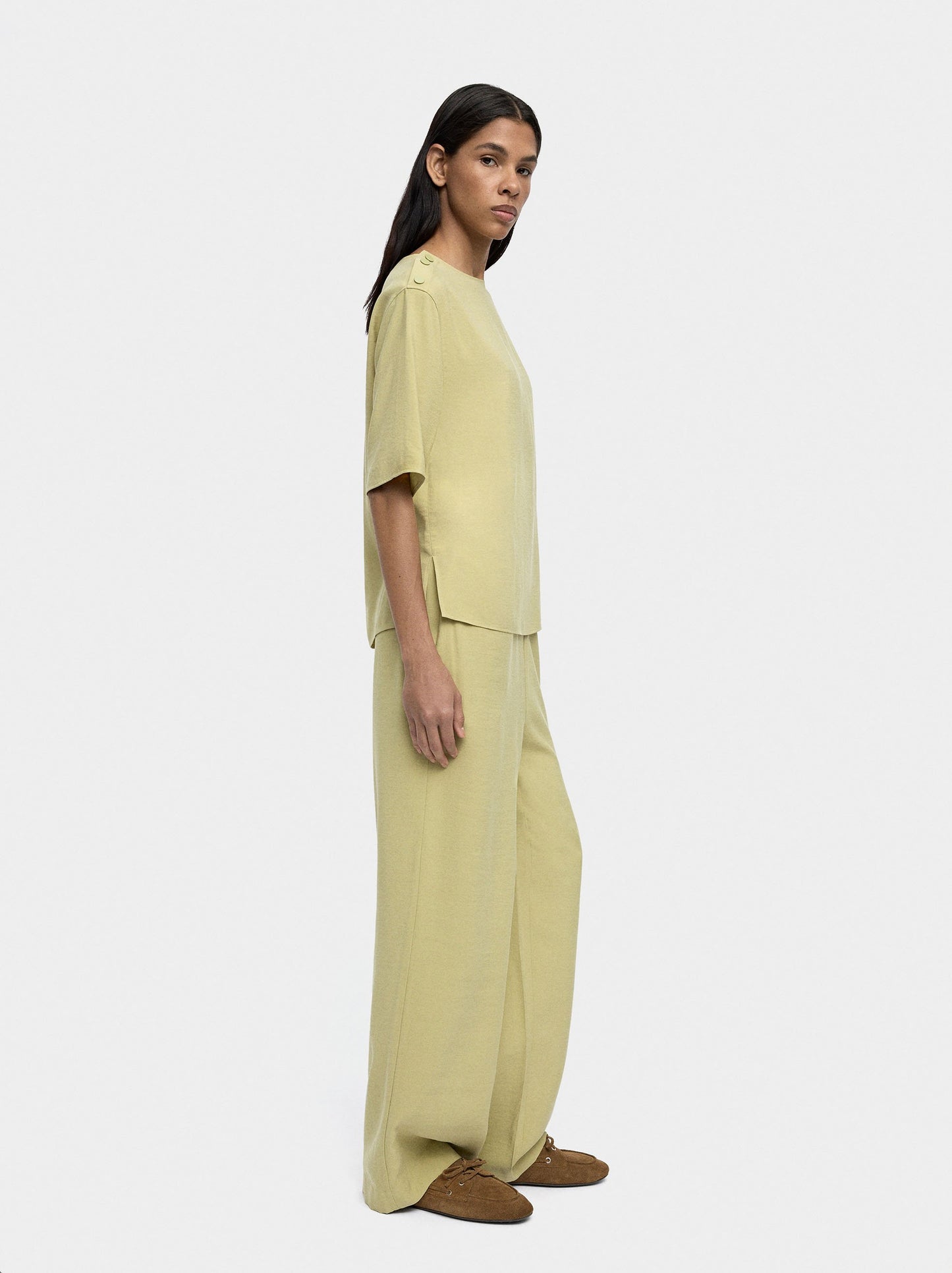 Loose-Fitting Trousers With Elastic Waistband