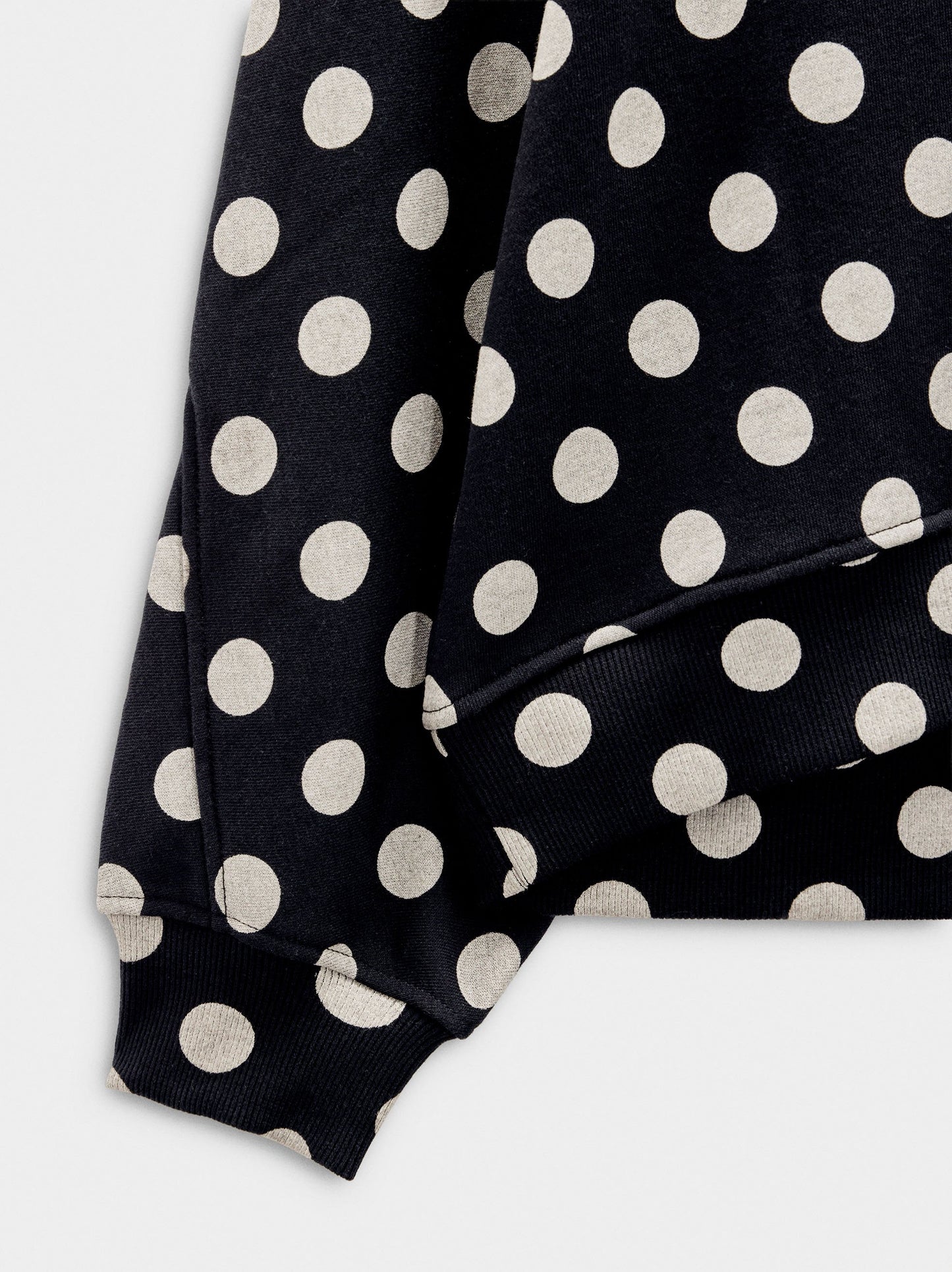 Sweatshirt With Polka Dots