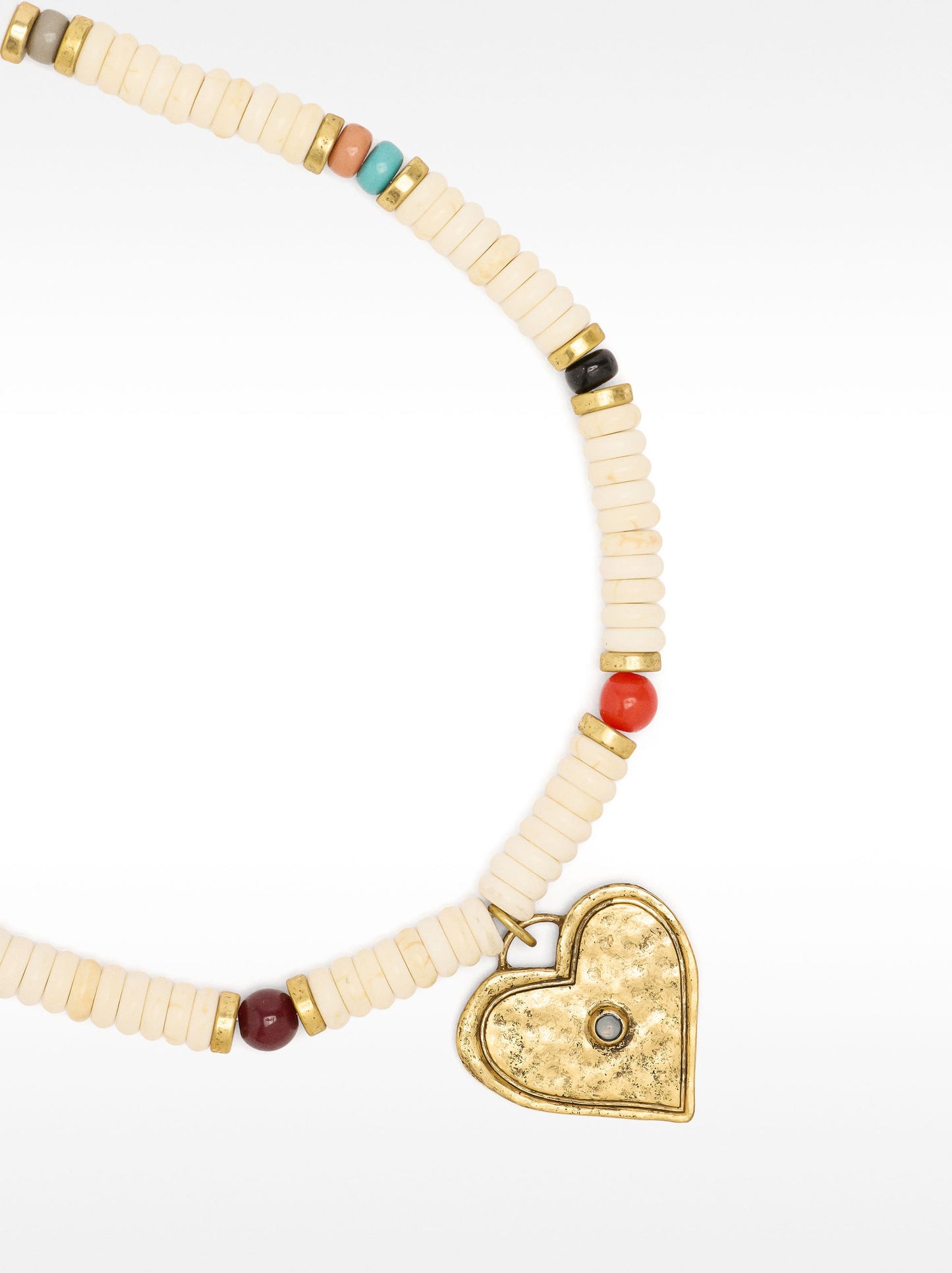 Short Necklace With Stones With Heart Pendant