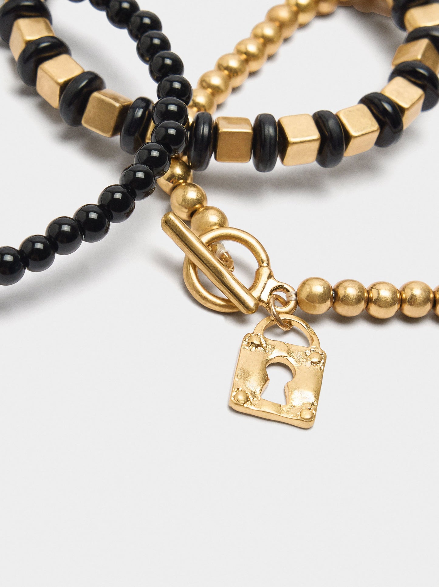 Set Of Elastic Bracelets With Beads