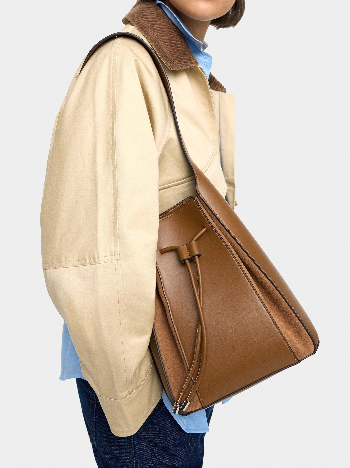 Bucket Bag With Leather M