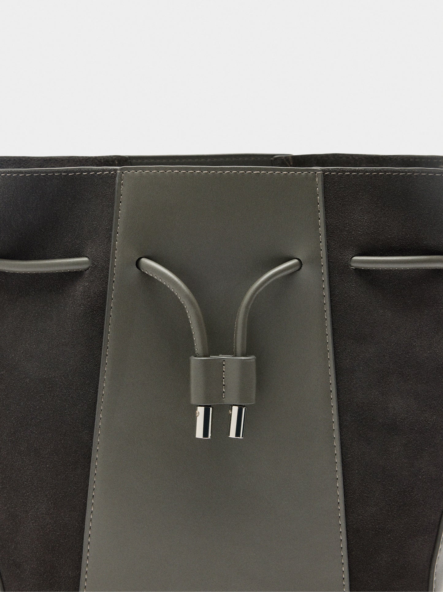 Bucket Bag With Leather M