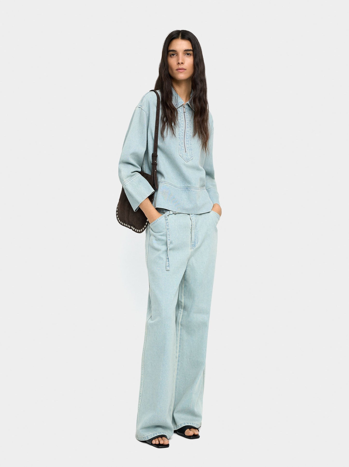Straight Jeans With Belt