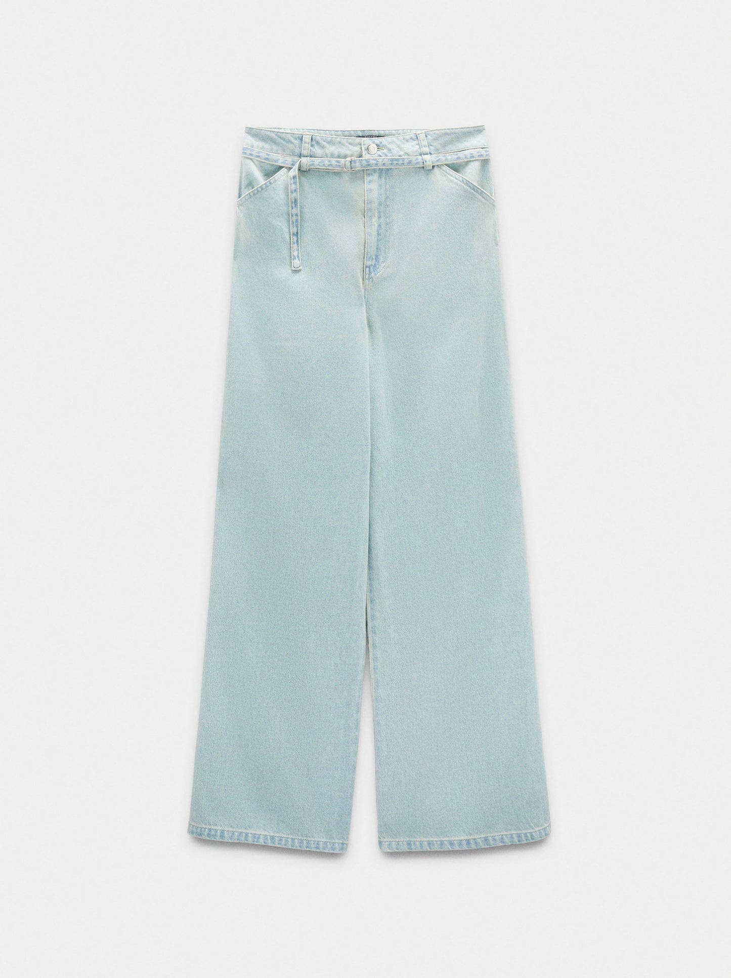 Straight Jeans With Belt