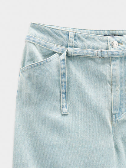 Straight Jeans With Belt