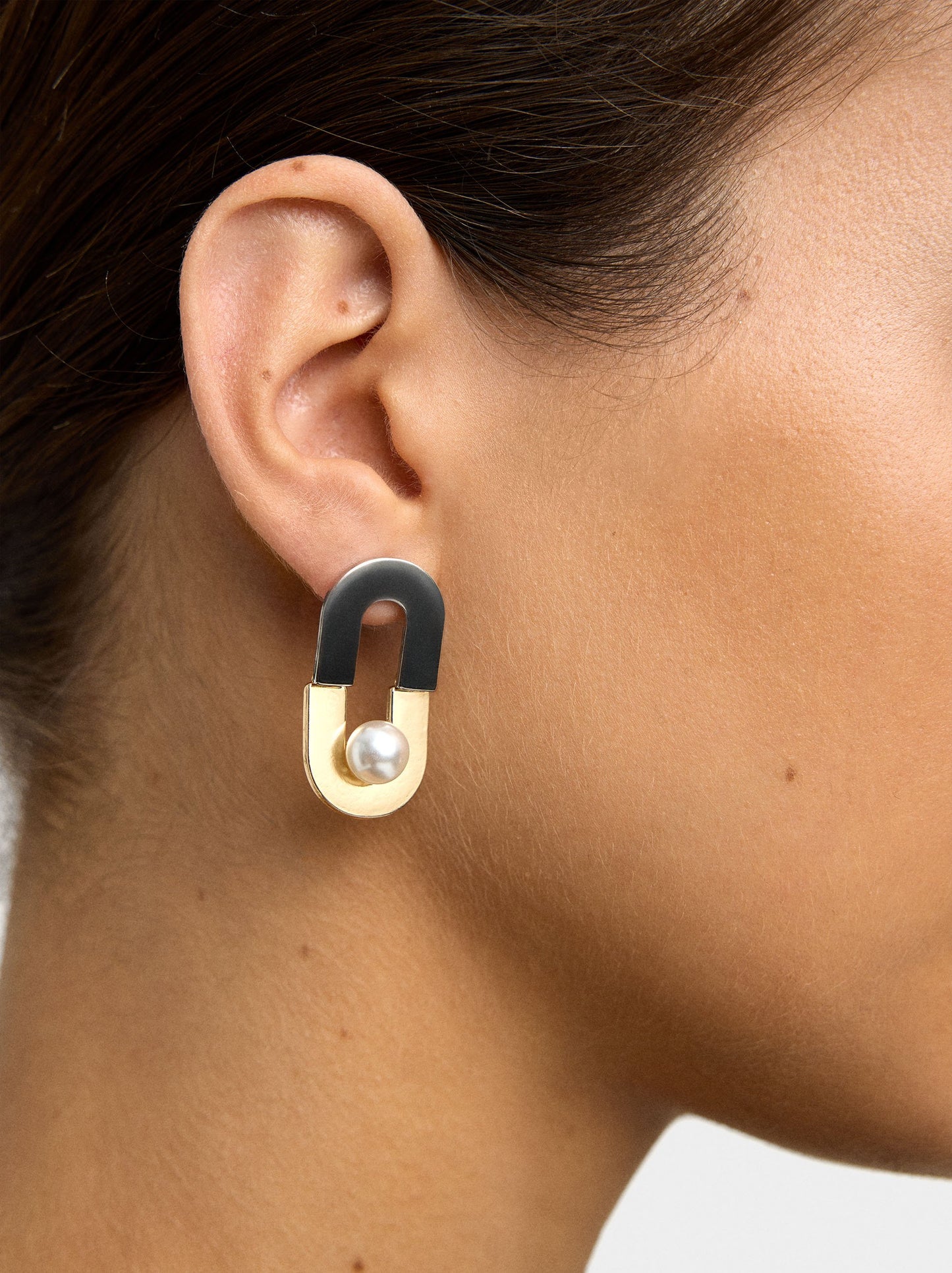 Elongated Two-Tone Hoop Earrings With Pearl