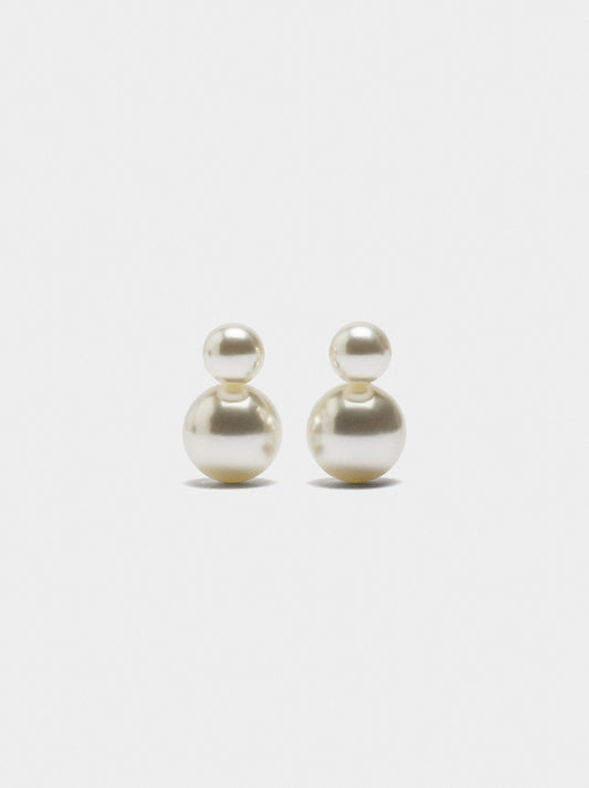 Short Earrings With Pearls