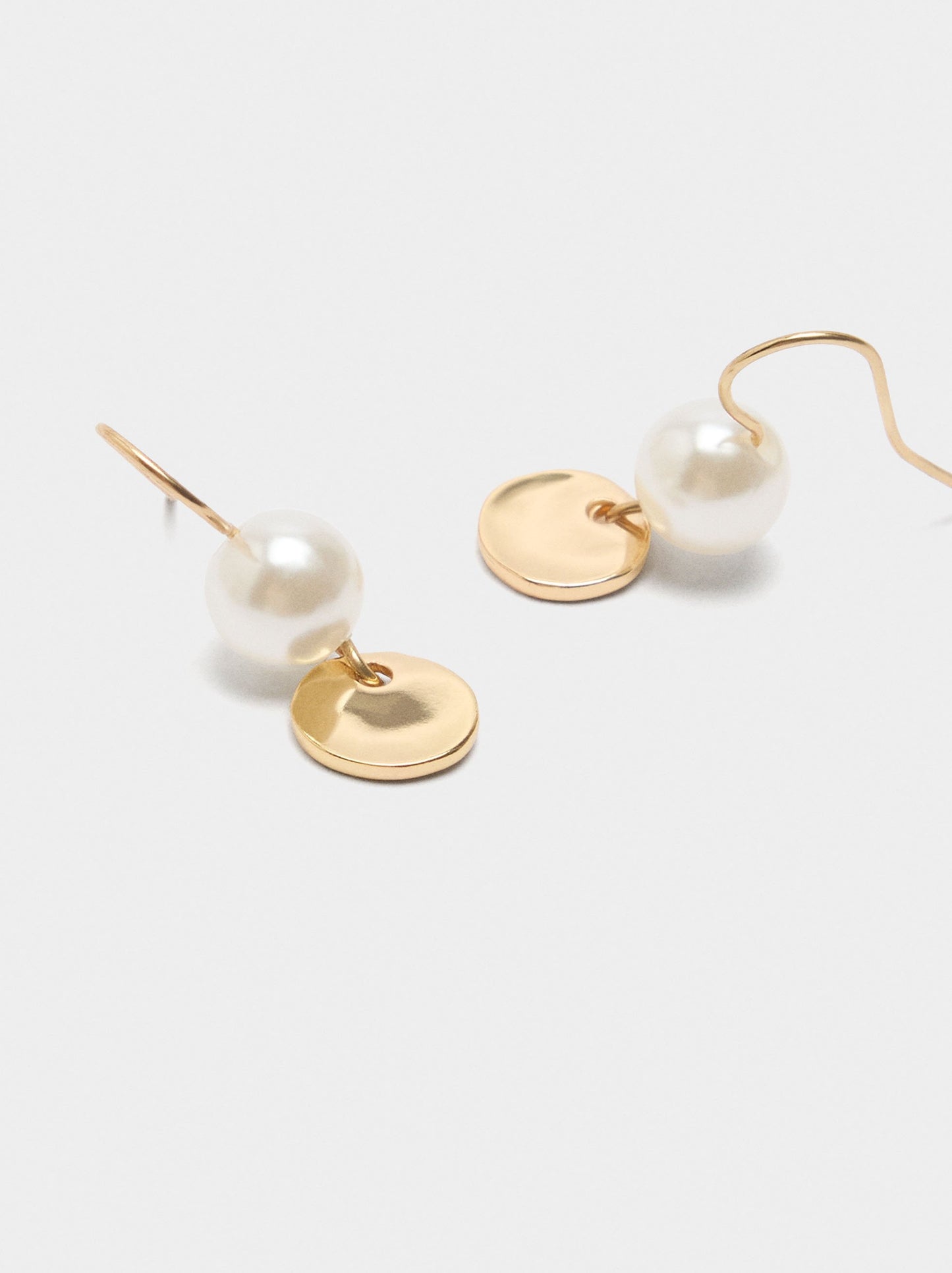 Earrings With Pearls And Medals