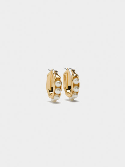 Hoop Earrings With Pearls