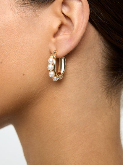 Hoop Earrings With Pearls