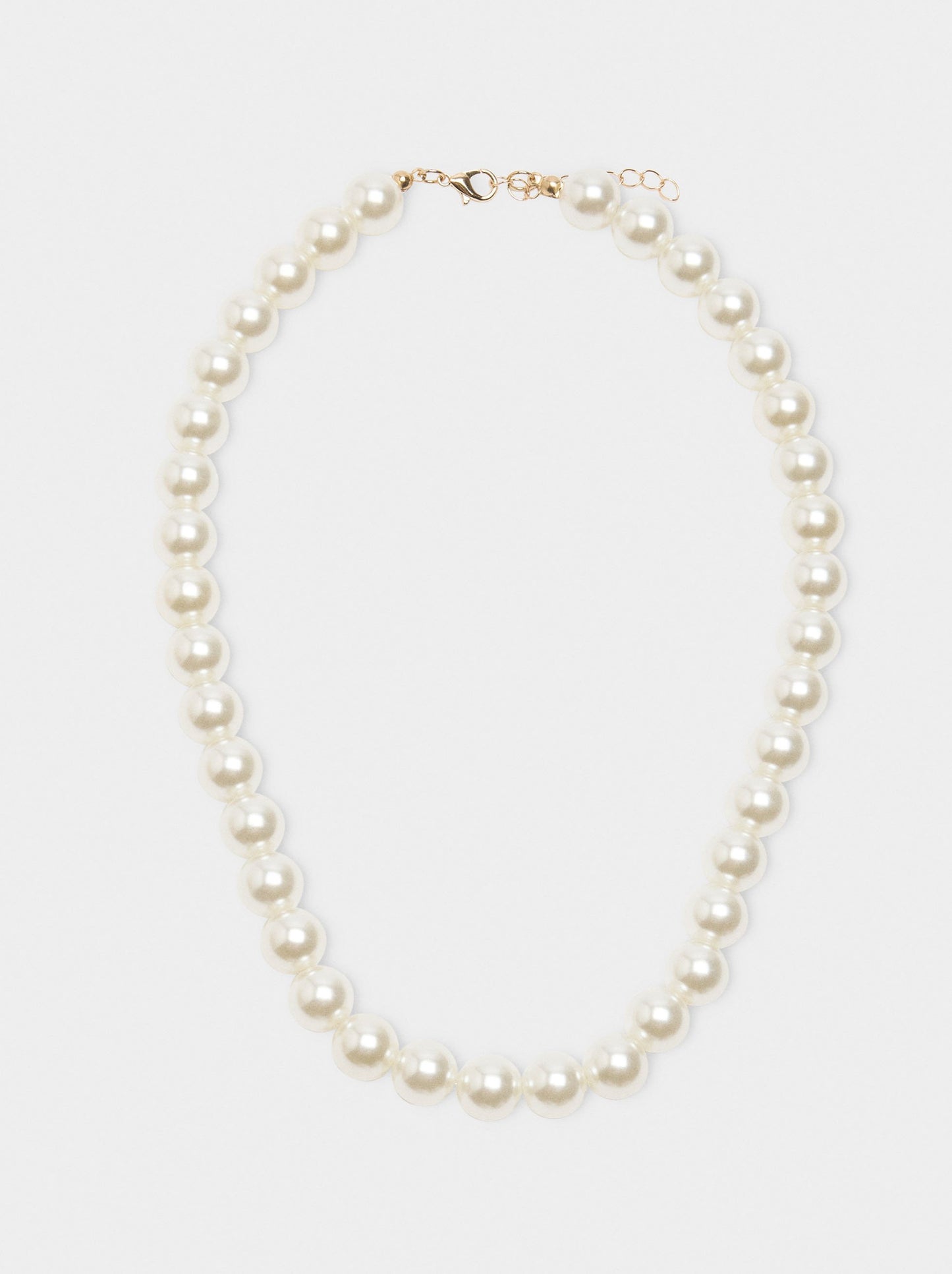 Short Necklace Of Pearls