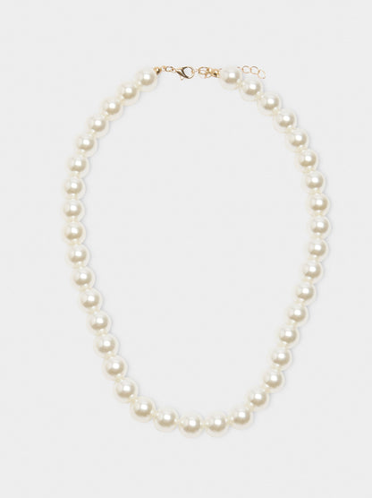 Short Necklace Of Pearls