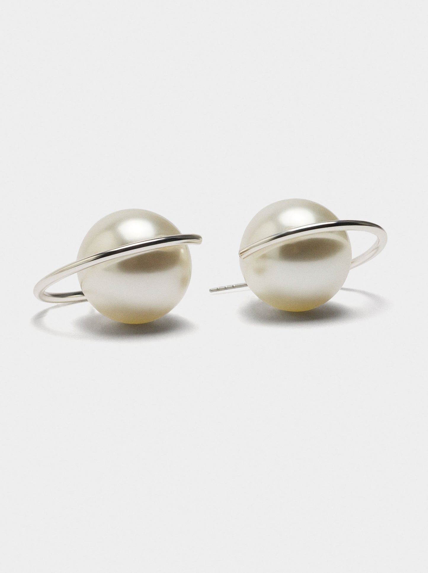 Open Hoop Earrings With Pearls