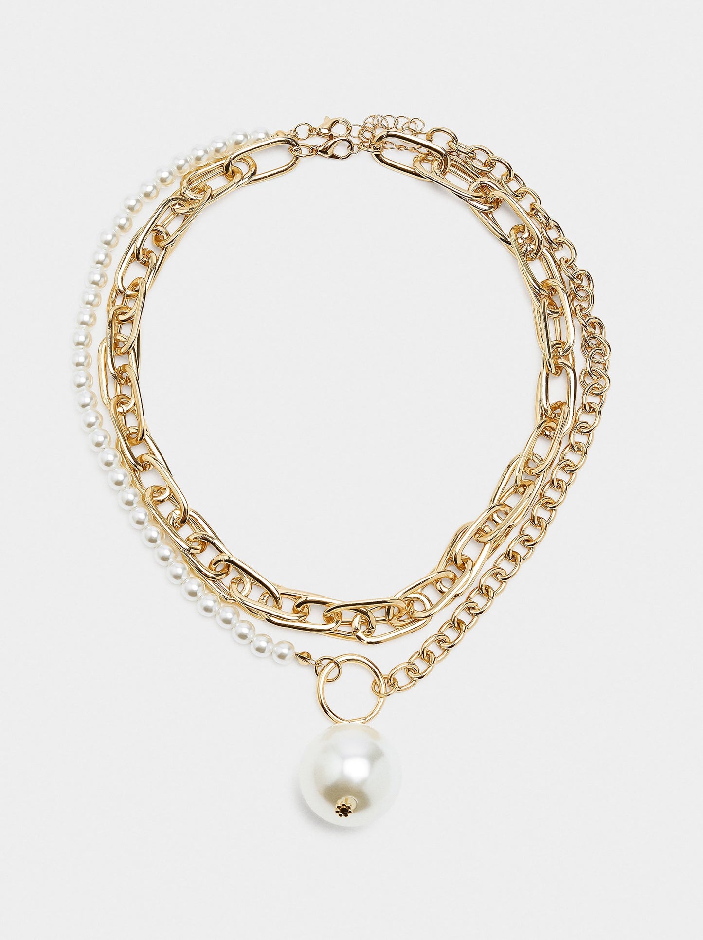 Set Of Necklaces With Links And Pearls