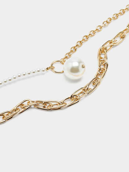 Set Of Necklaces With Links And Pearls