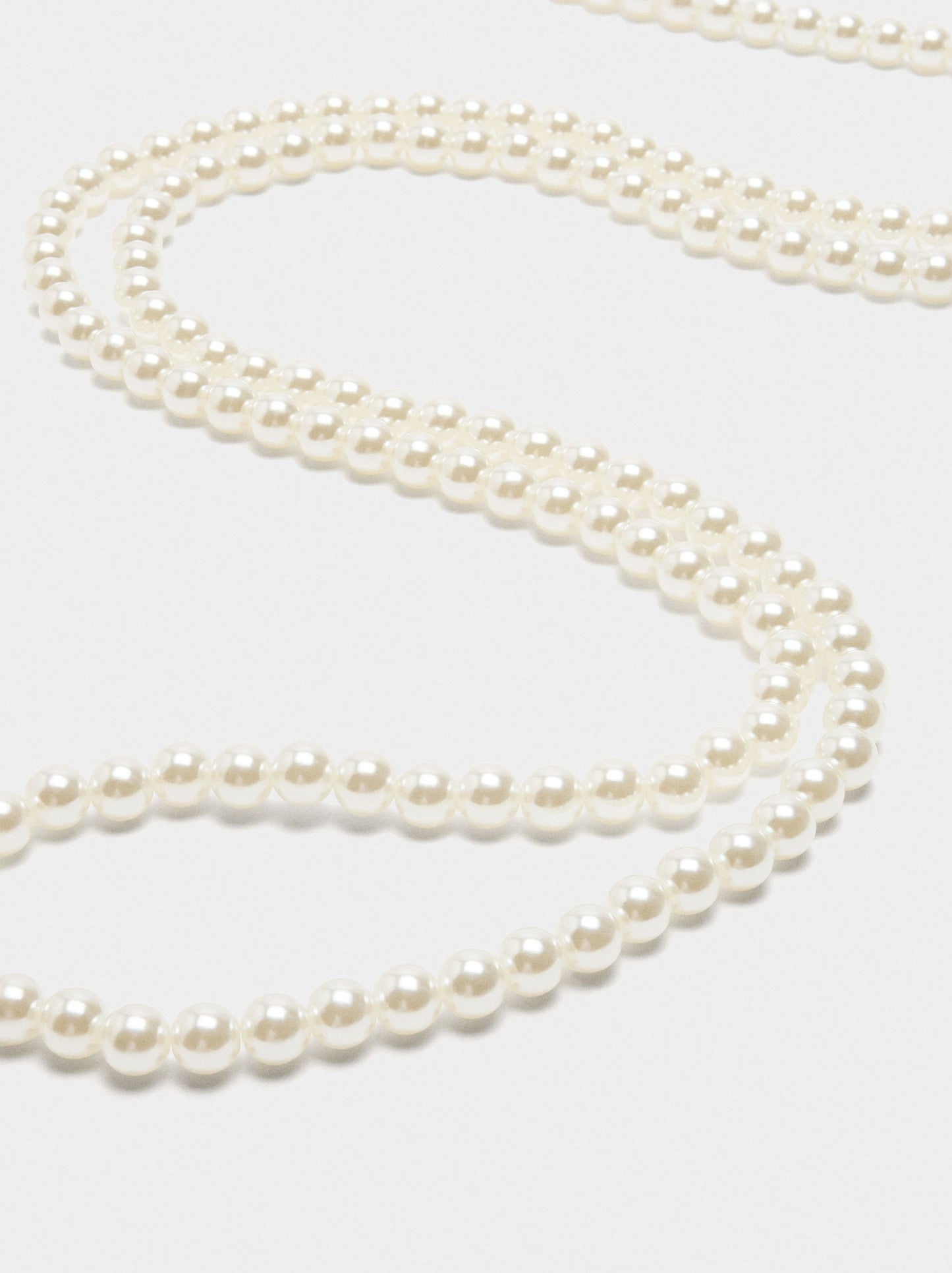 Necklace With Two Strands Of Pearls